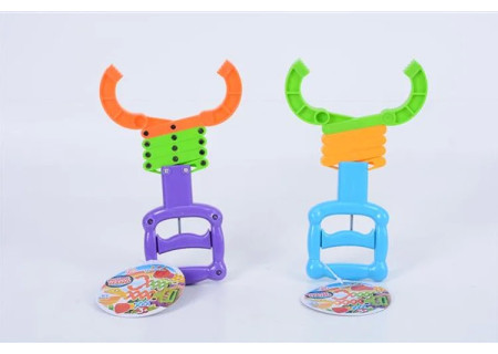 Robot Claw for Fun and Interactive Play