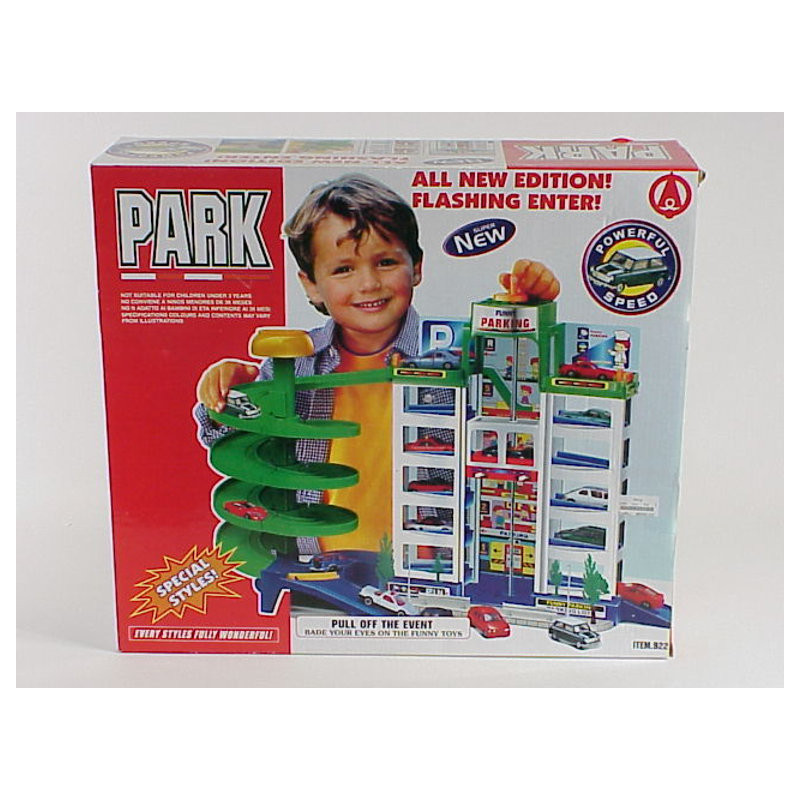 Park Garage - 41.0 * 37.0 * 11.0cm Park Garage - 41.0 * 37.0 * 11.0cm